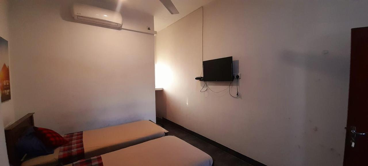 Dehiwala-Mount Lavinia Hotel 100 מראה חיצוני תמונה